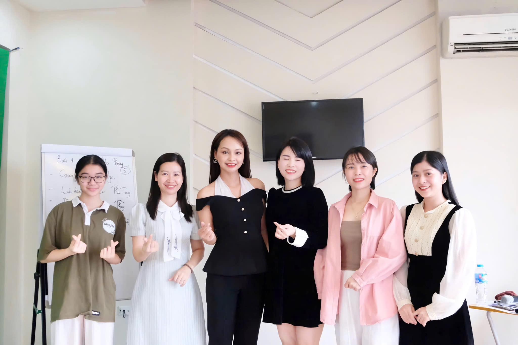 BTV Bích Thủy trực tiếp hướng dẫn học viên tại cơ sở Hà Nội